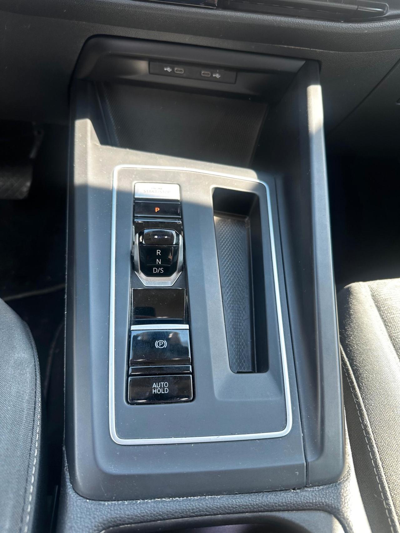 Volkswagen Golf 1.5 tgi dsg style 96kw