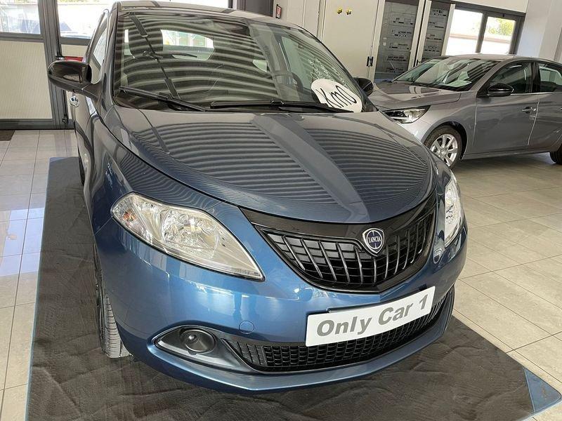 Lancia Ypsilon 1.0 FireFly 5 porte S&S Hybrid Silver