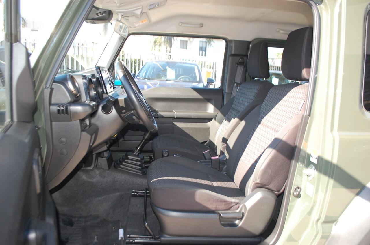 Suzuki Jimny 1.5 Top 4wd allgrip 102CV Uff Italy Navi Clima USB