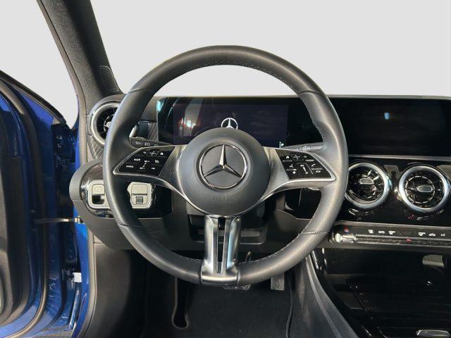 MERCEDES-BENZ A 180 A 180 d Automatic Progressive Advanced