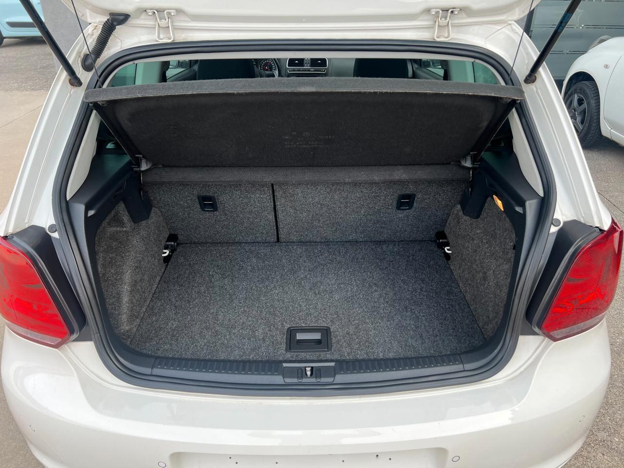 Volkswagen Polo 1.2 R-LINE/ GARANZIA