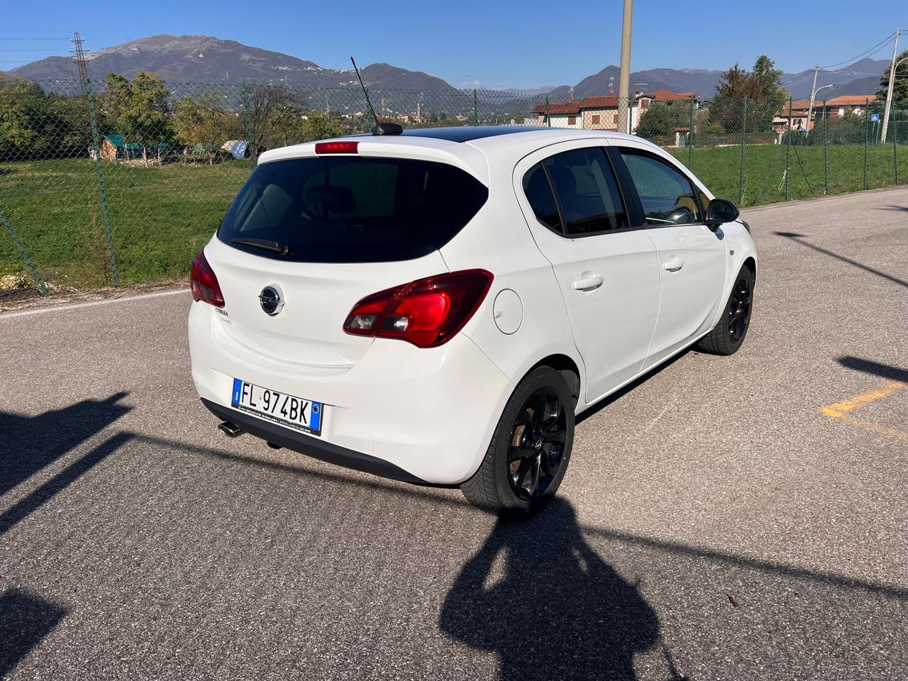 Opel Corsa 1.4 90CV GPL Tech 5 porte b-Color