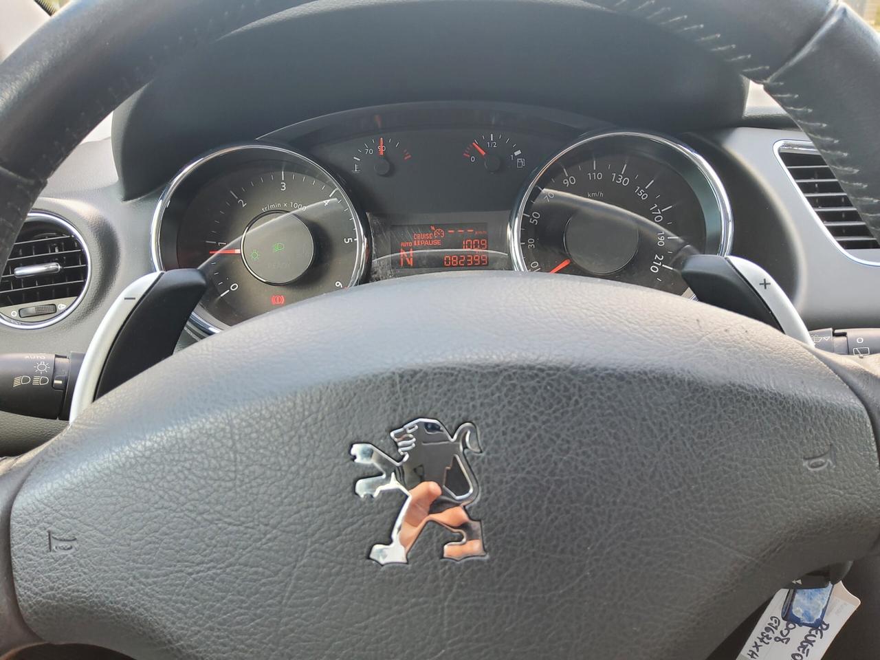 Peugeot 3008 1.6 e-HDi 112CV cambio robotizzato Stop&Start Allure