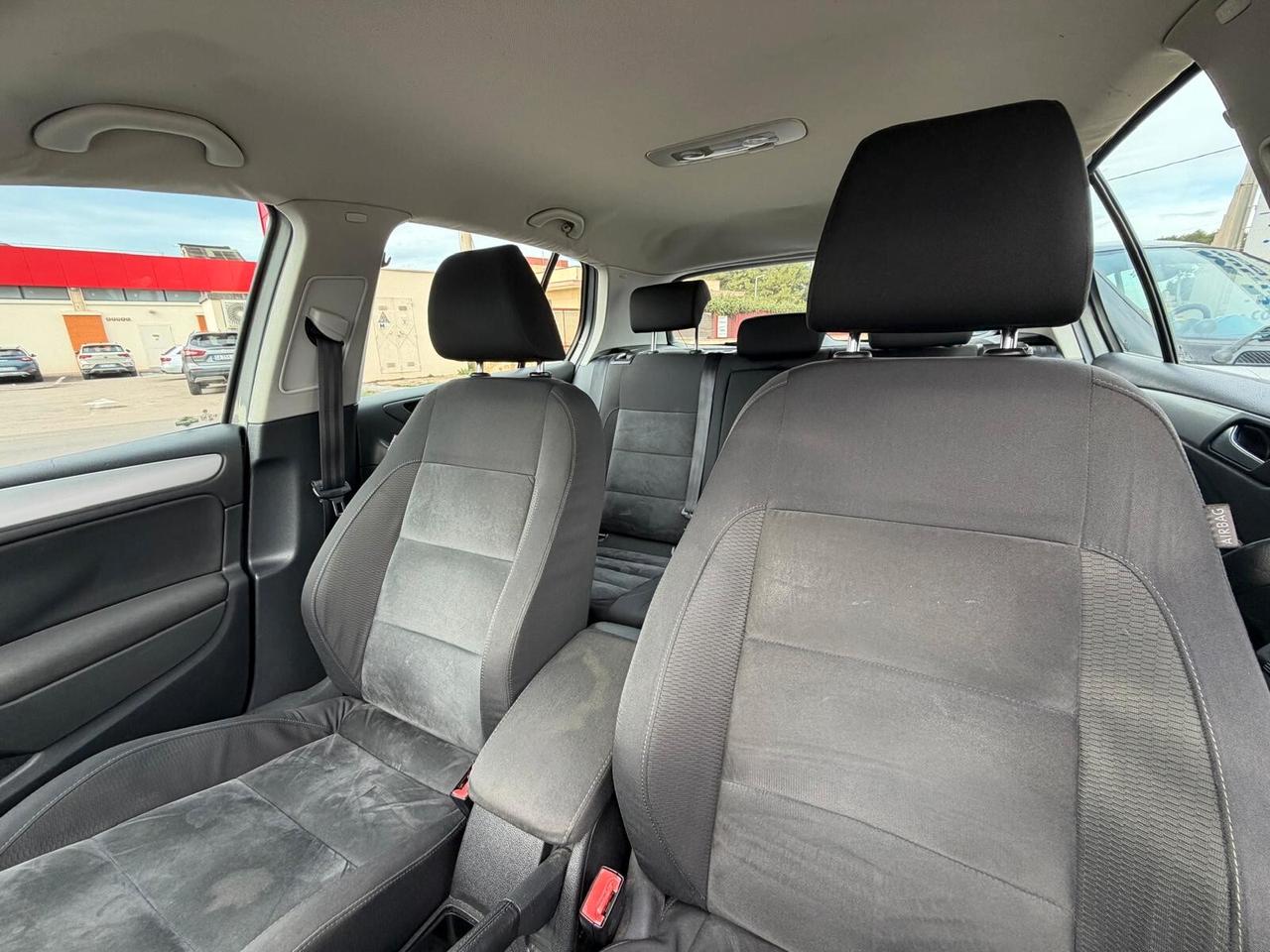 Volkswagen Golf 1.6 TDI diesel - 2011