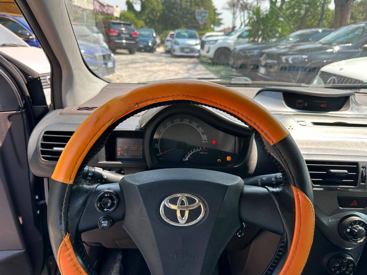 Toyota iQ 1.0 Multidrive versione lancio