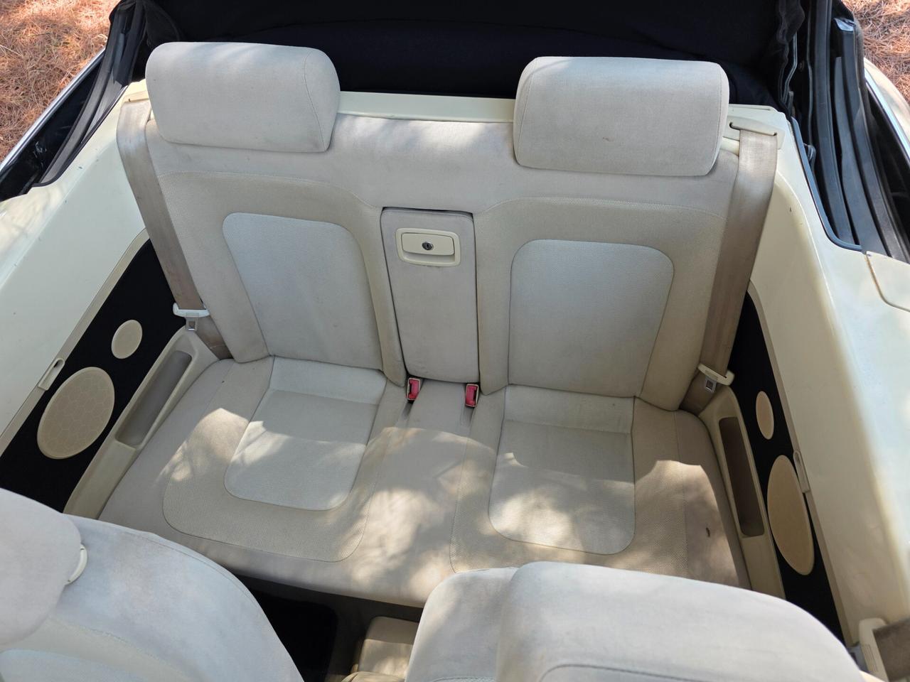 Volkswagen New Beetle 1.6 Cabrio