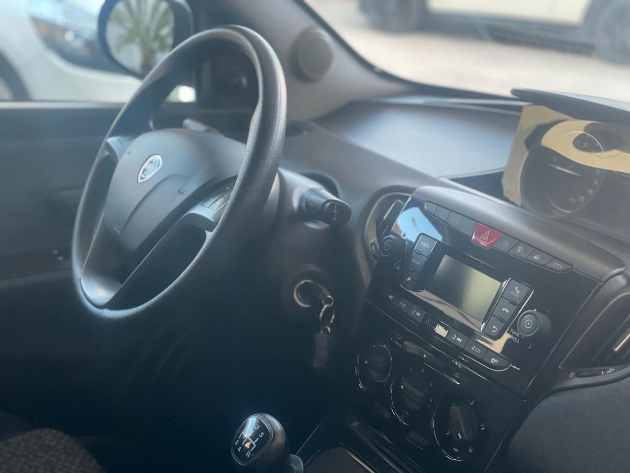 Lancia Ypsilon 1.2 69 CV 5 porte S&S Elefantino Blu