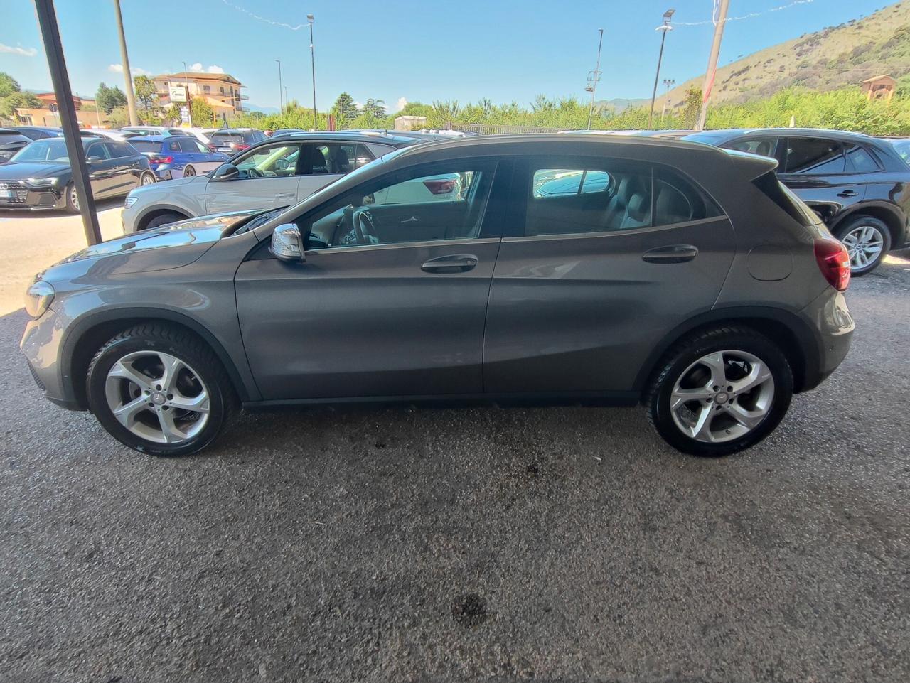 Mercedes-benz GLA 200 d Automatic Premium