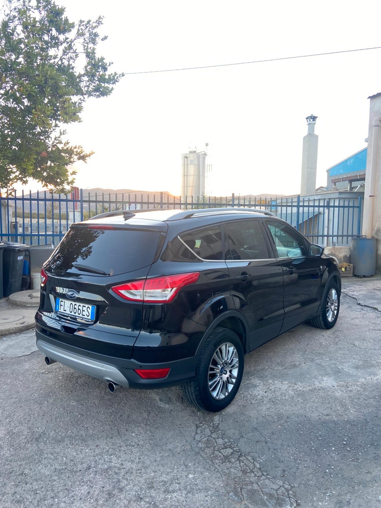 Ford Kuga 2.0 TDCI 4WD Titanium CAMBIO AUTOMATICO NUOVO