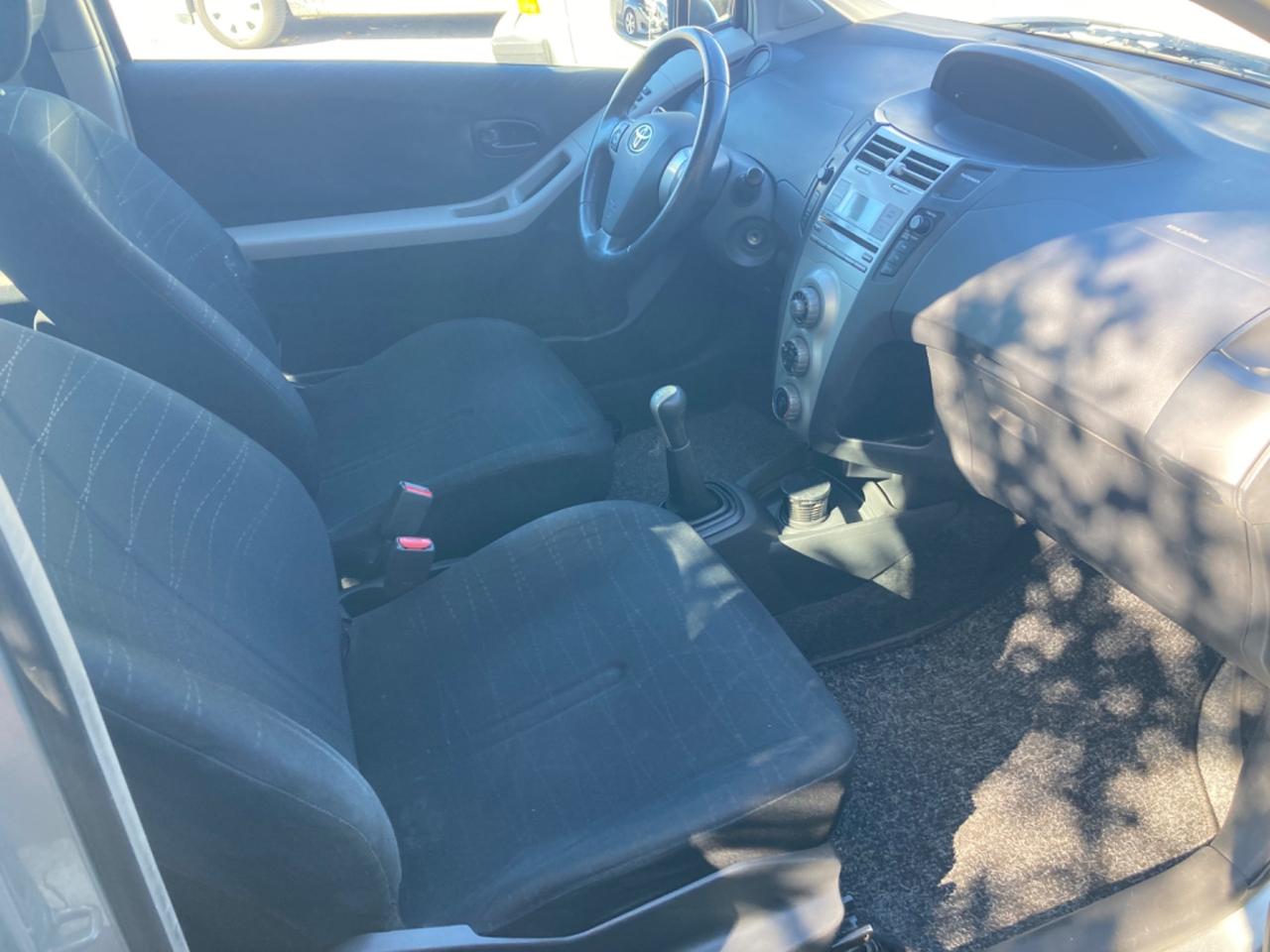 TOYOTA YARIS (PROPRIETRIO UNICO)