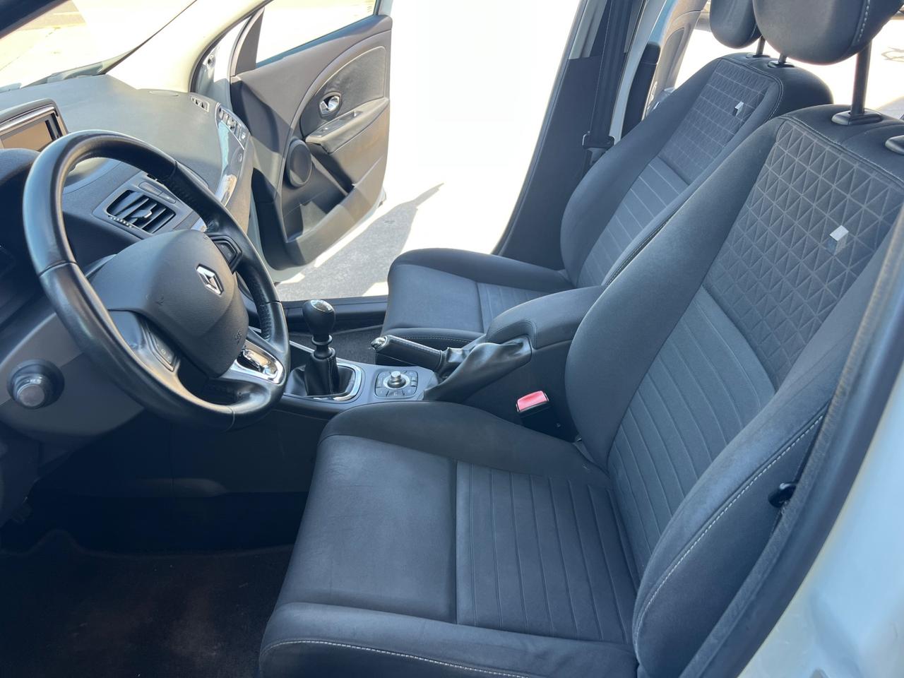 Renault Megane Mégane 1.5 dCi 110CV EDC SporTour Wave