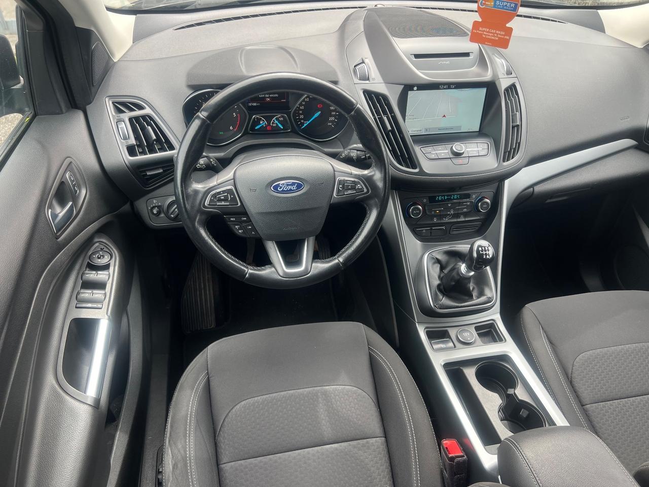 Ford Kuga 1.5 TDCI 120 CV Business gancio traino