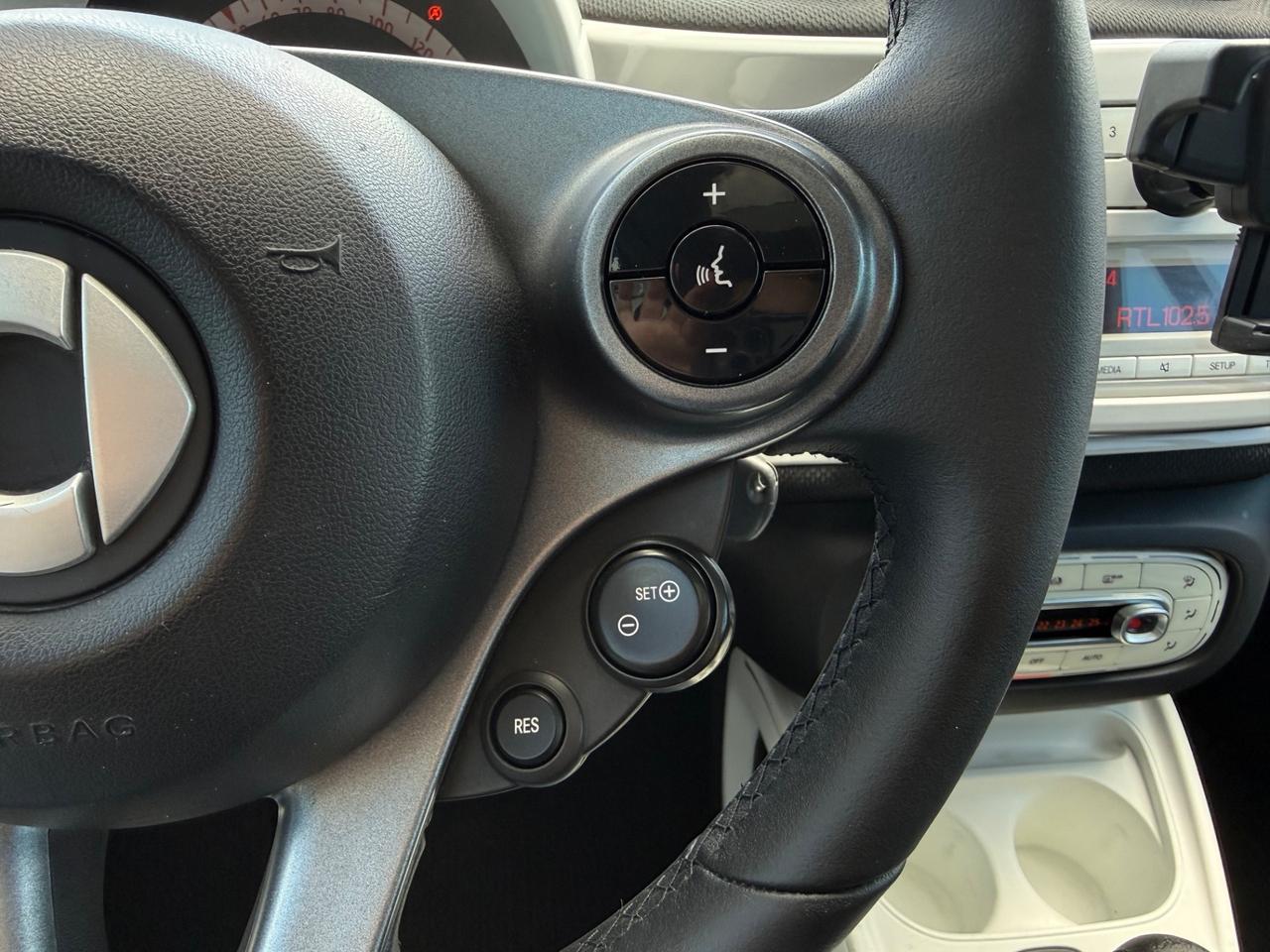 Smart ForTwo 70 1.0 twinamic Passion per neopatentati