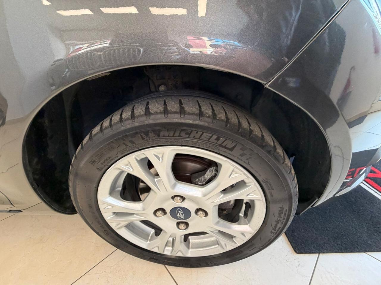 Ford Fiesta 1.5 TDCi 75CV 5 porte Titanium