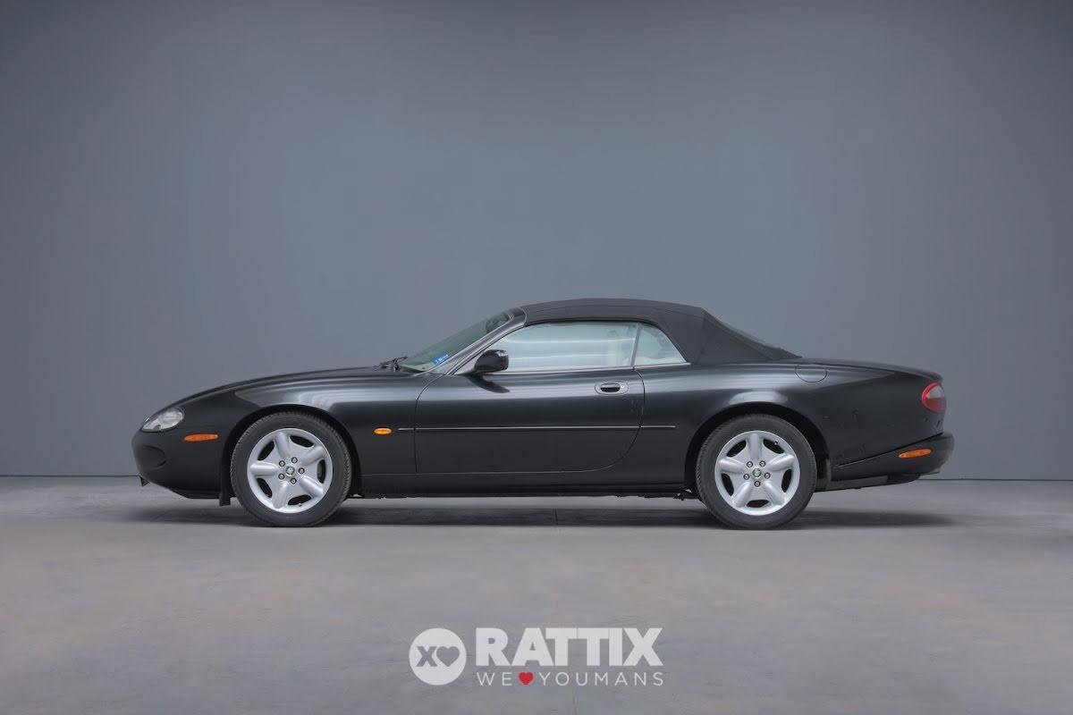 Jaguar XK8 4.0 V8 284CV Convertible