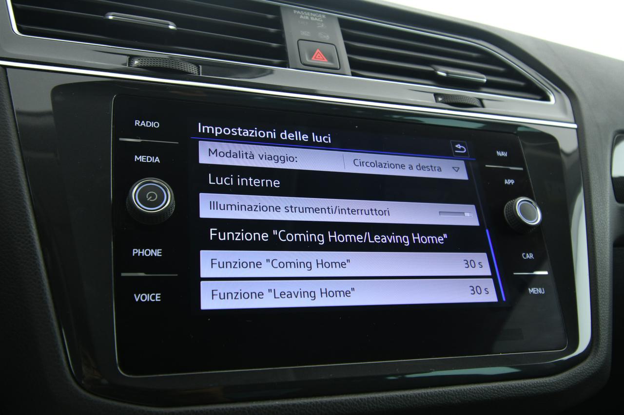 VOLKSWAGEN Tiguan 2.0 tdi Elegance 150cv dsg CAMERA+ACC+APP CONNECT