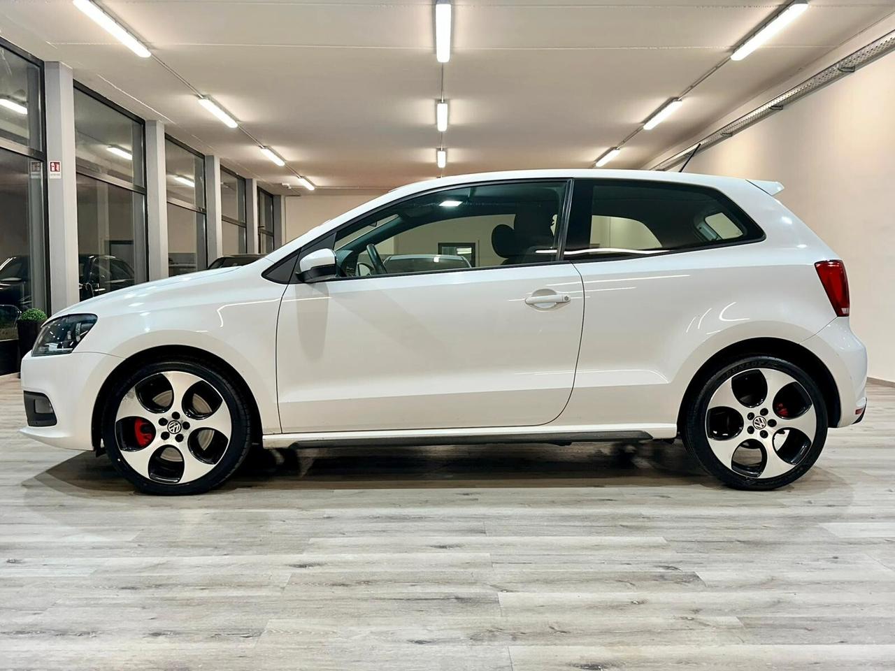 VOLKSWAGEN POLO GTI 1.4 TSI 180CV DSG 3P