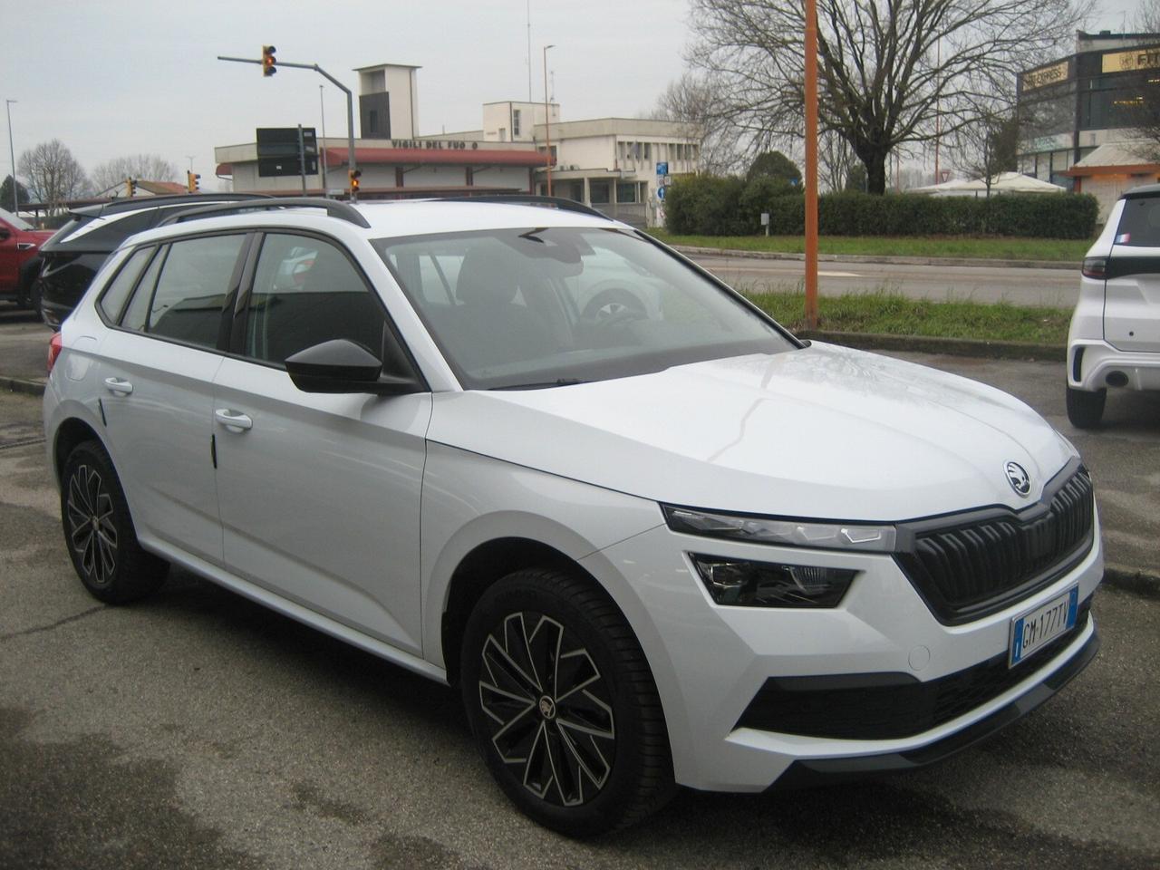 Skoda Kamiq 1.0 TSI 110 CV DSG Black Dots