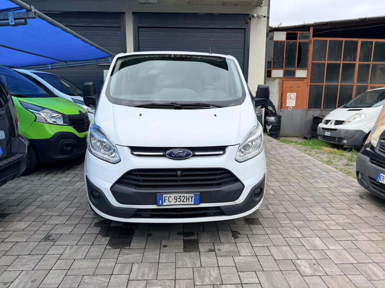 Ford CUSTOM 6 posti MOTORE ROTTO