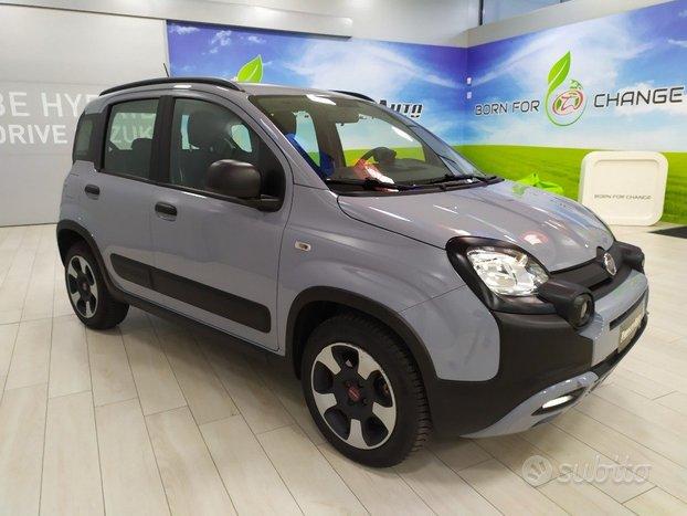 FIAT Panda 1.0 FireFly S&S Hybrid City Cross