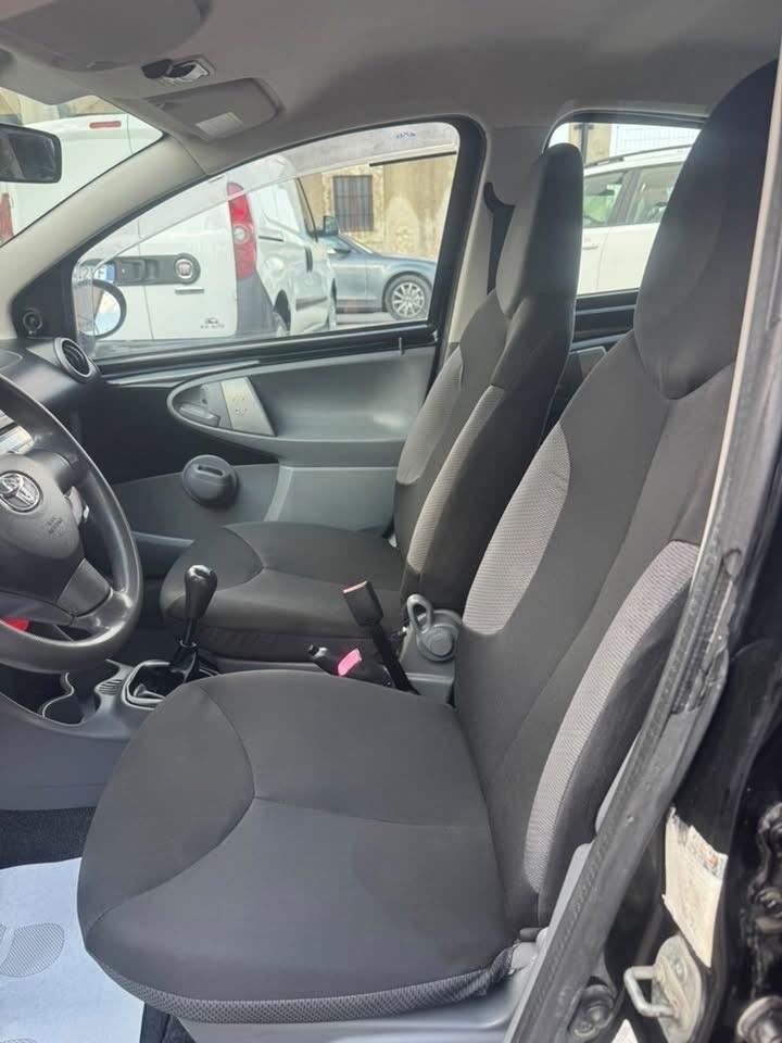 TOYOTA AYGO 1.0 12V VVT-i 5 porte Sol
