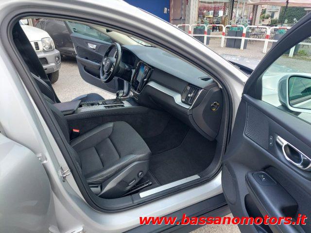 VOLVO V60 Cross Country D4 AWD Geartronic Business Plus