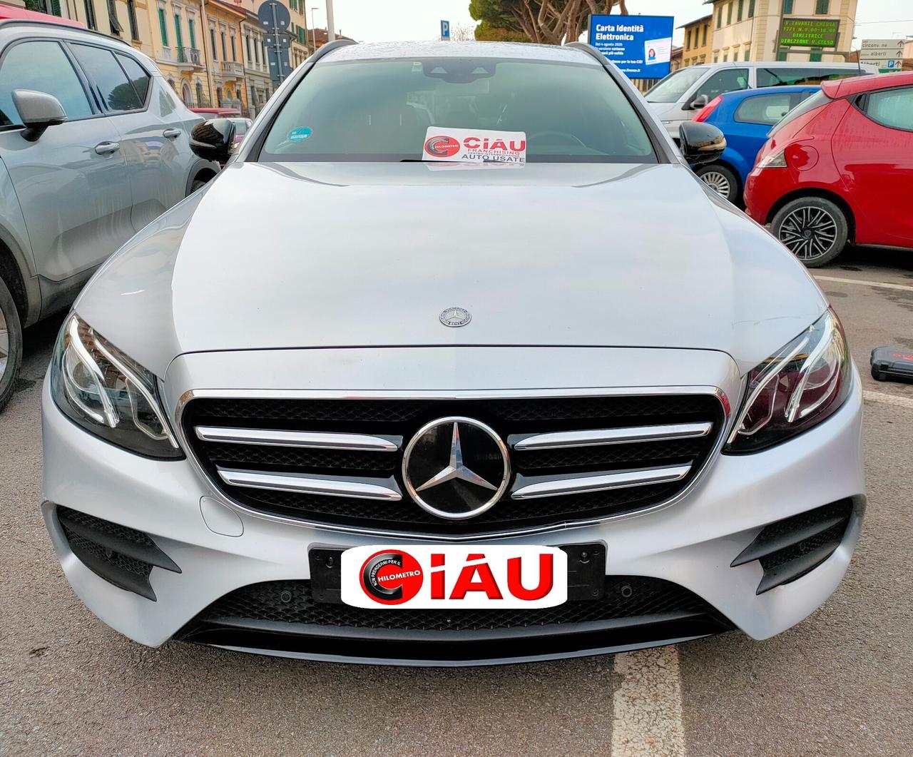 Mercedes-Benz E 220d Auto Premium Plus + Pack AMG