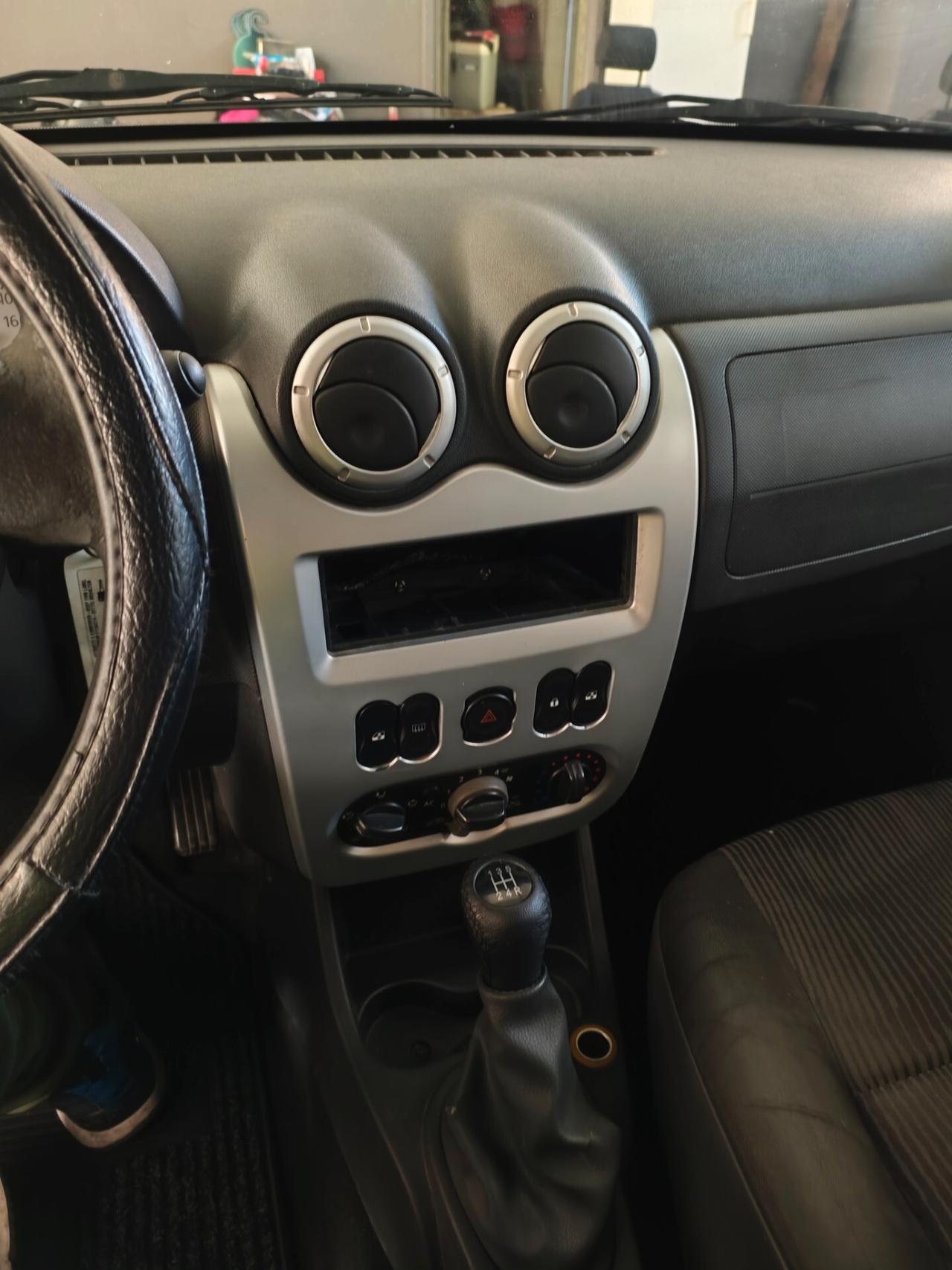 Dacia Logan 1.4 Lauréate