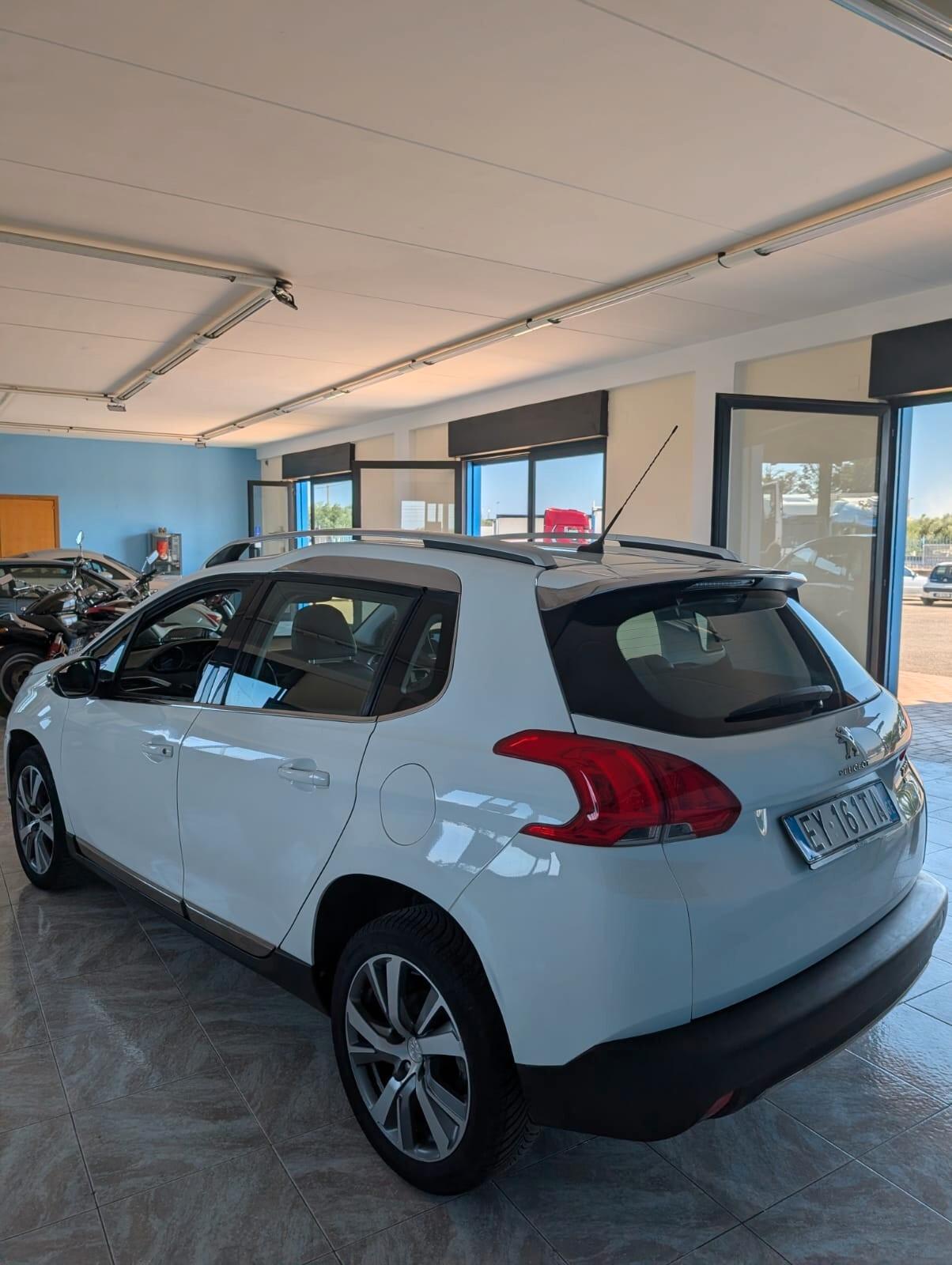 Peugeot 2008 BlueHDi 100 Allure