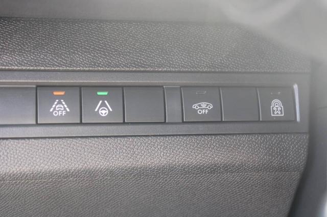 Peugeot 3008 II 1.5 bluehdi GT s&s 130cv AUTO con Navi e CarPlay