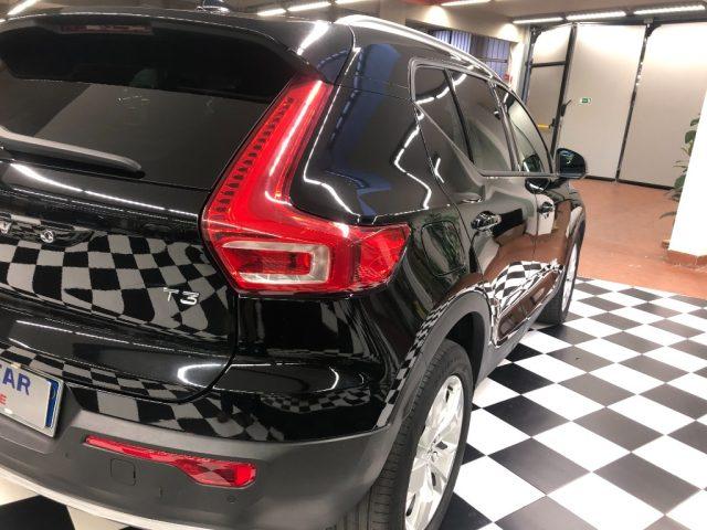VOLVO XC40 T3 Geartronic Momentum
