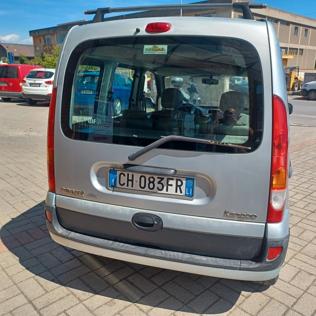 IDEALE PER LAVORO E FAMIGLIA BERLINGO 1.2
