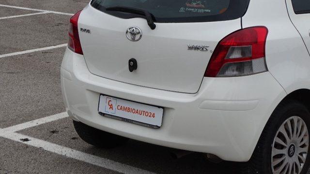 TOYOTA Yaris 1.300 100 cv, 5 porte, versione "Sol", Garanzia..