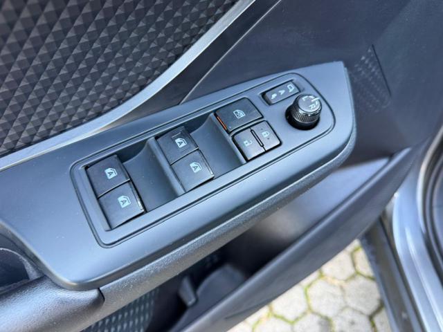 TOYOTA C-HR 1.8 FULL HYBRID BUSINESS UNICO PROPRIETARIO