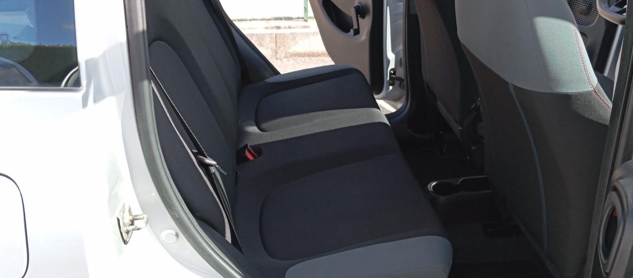 Fiat Panda 1.2i 69 CV-Garanzia-Neopatentati