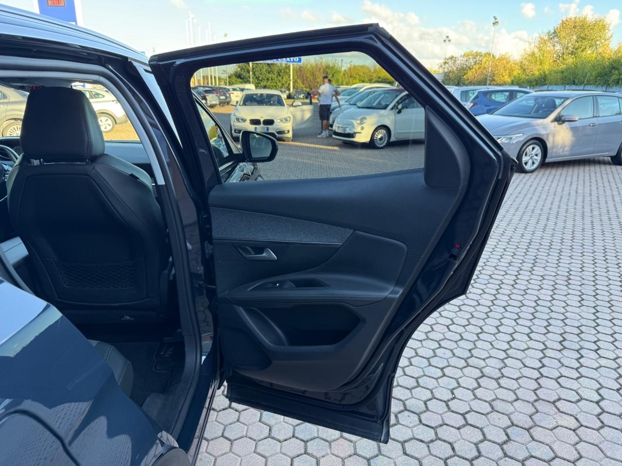Peugeot 3008 BlueHDi 130 S&S EAT8 Allure