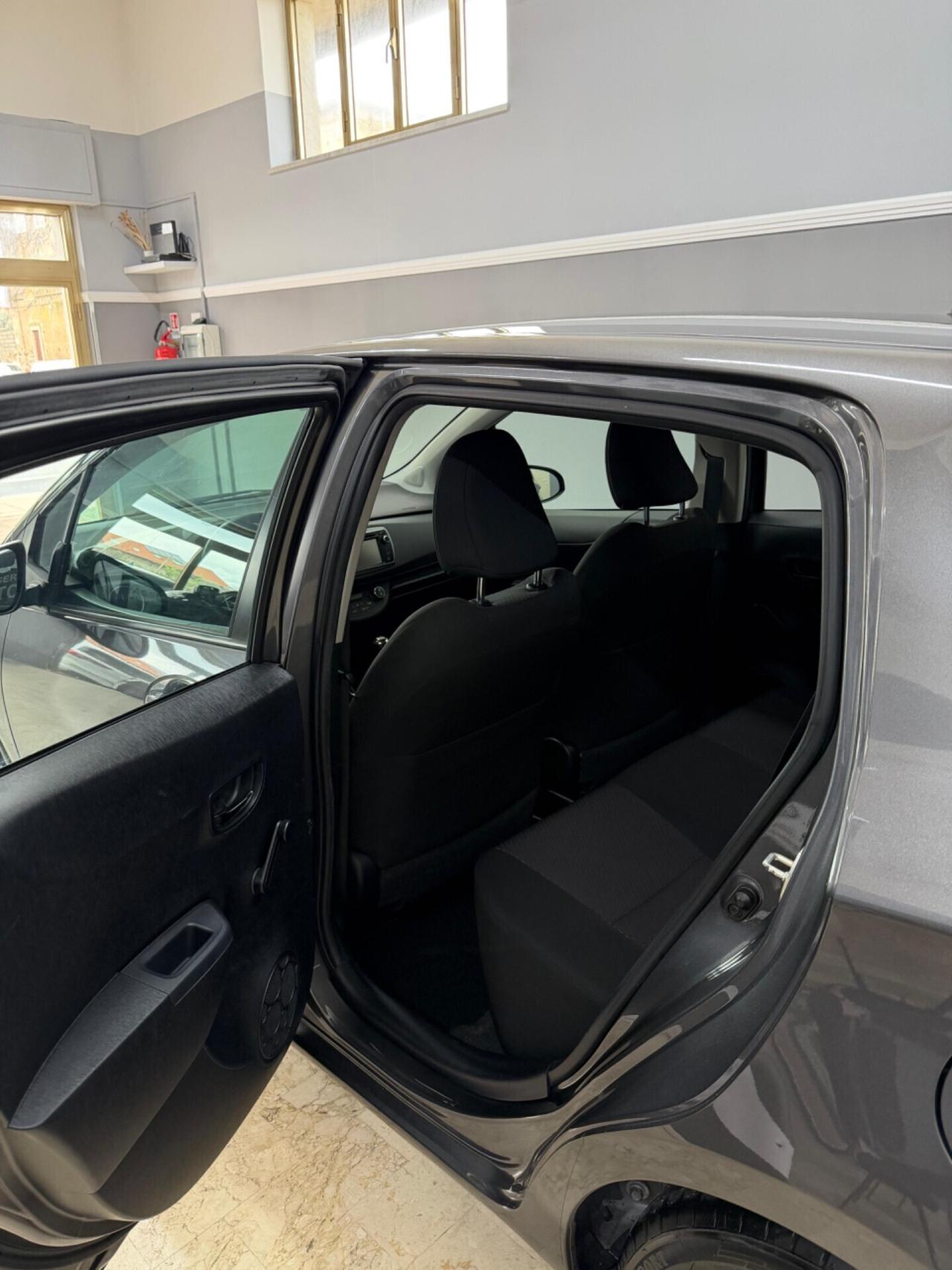 Toyota Yaris 1.4 D-4D 5 porte Lounge