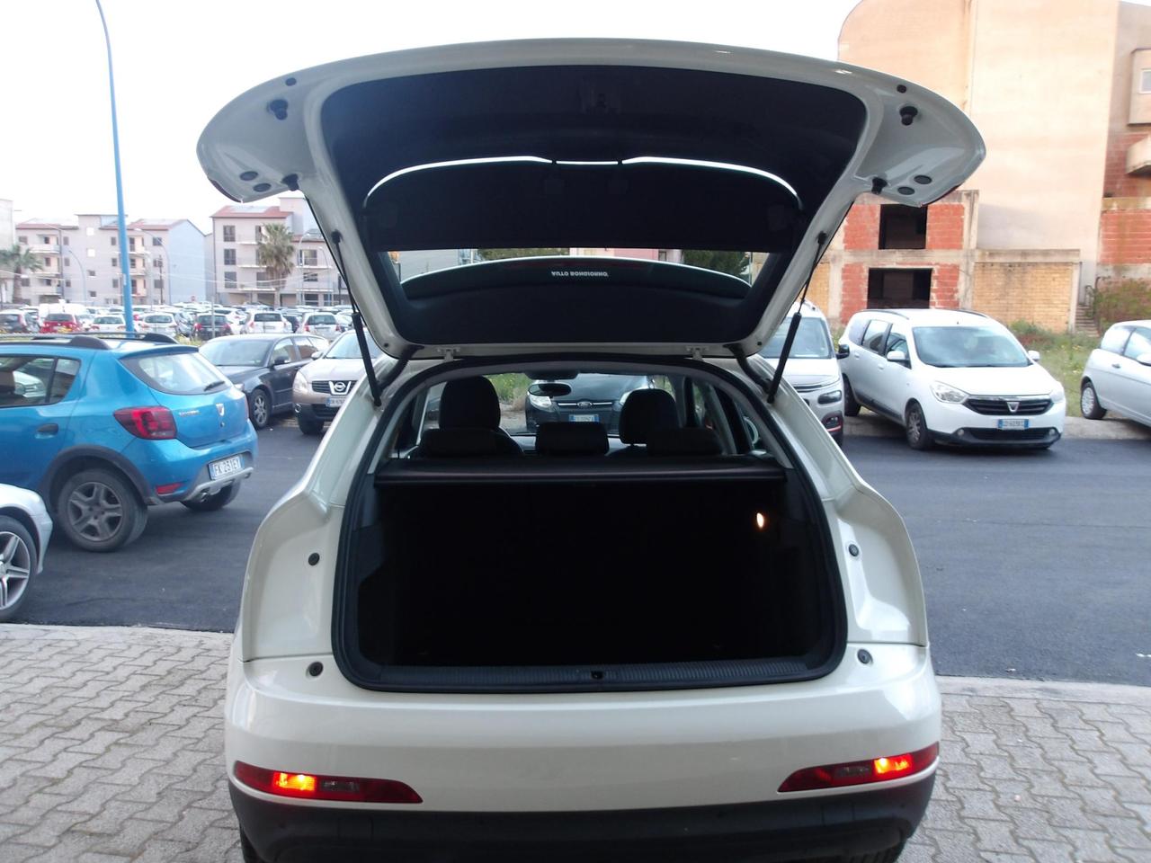 Audi Q3 2.0 tdi 140cv