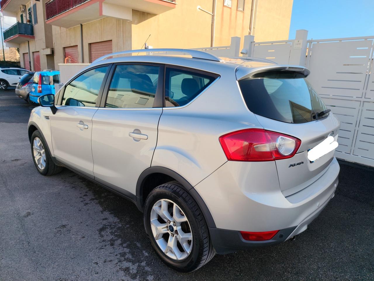 Ford Kuga Kuga+ 2.0 TDCi 136 CV 2WD DPF