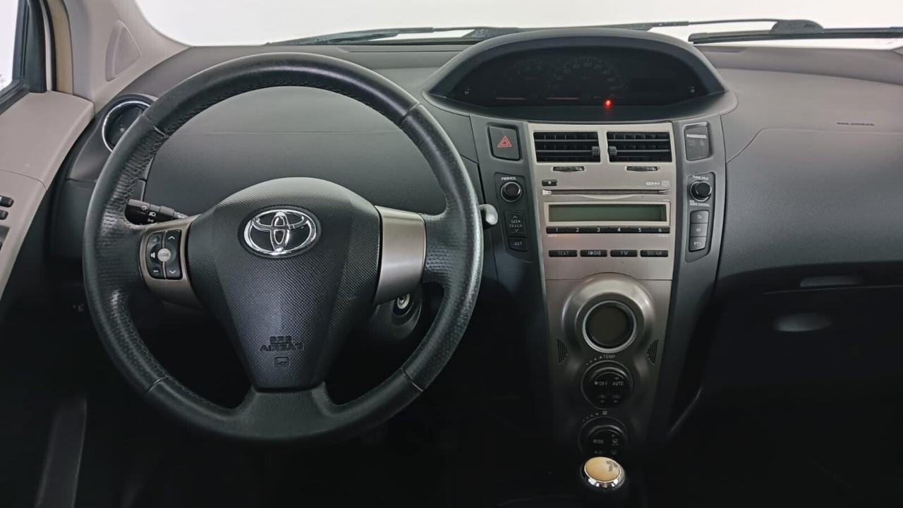 Toyota Yaris 1.4 D-4D DPF 5 porte Sol