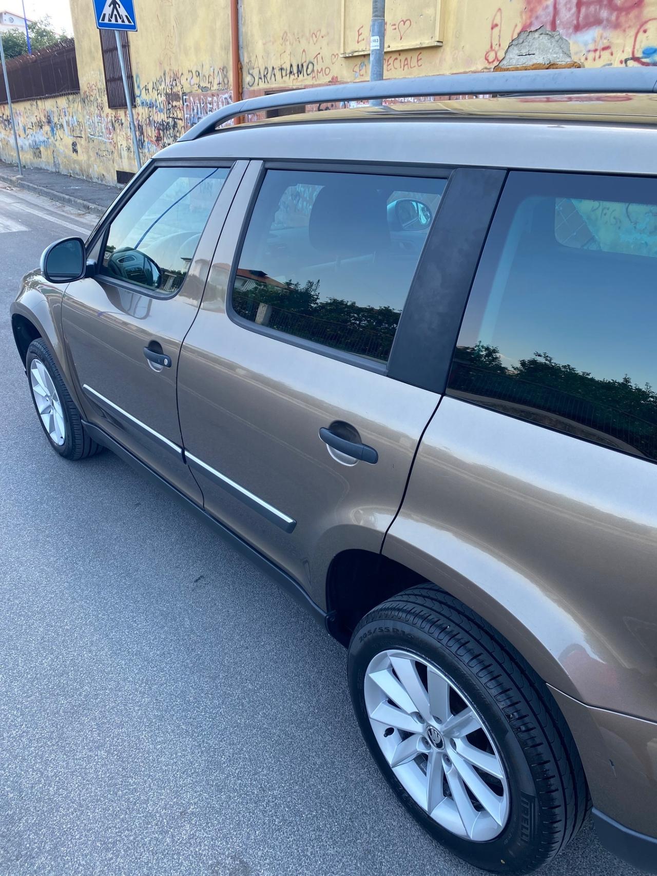Skoda Yeti Outdoor 1.6 TDI Fine 2014 Full Navi Led