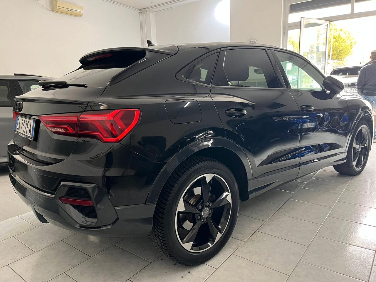 Audi Q3 SPB 35 TDI S tronic S-line TOTAL BLACK