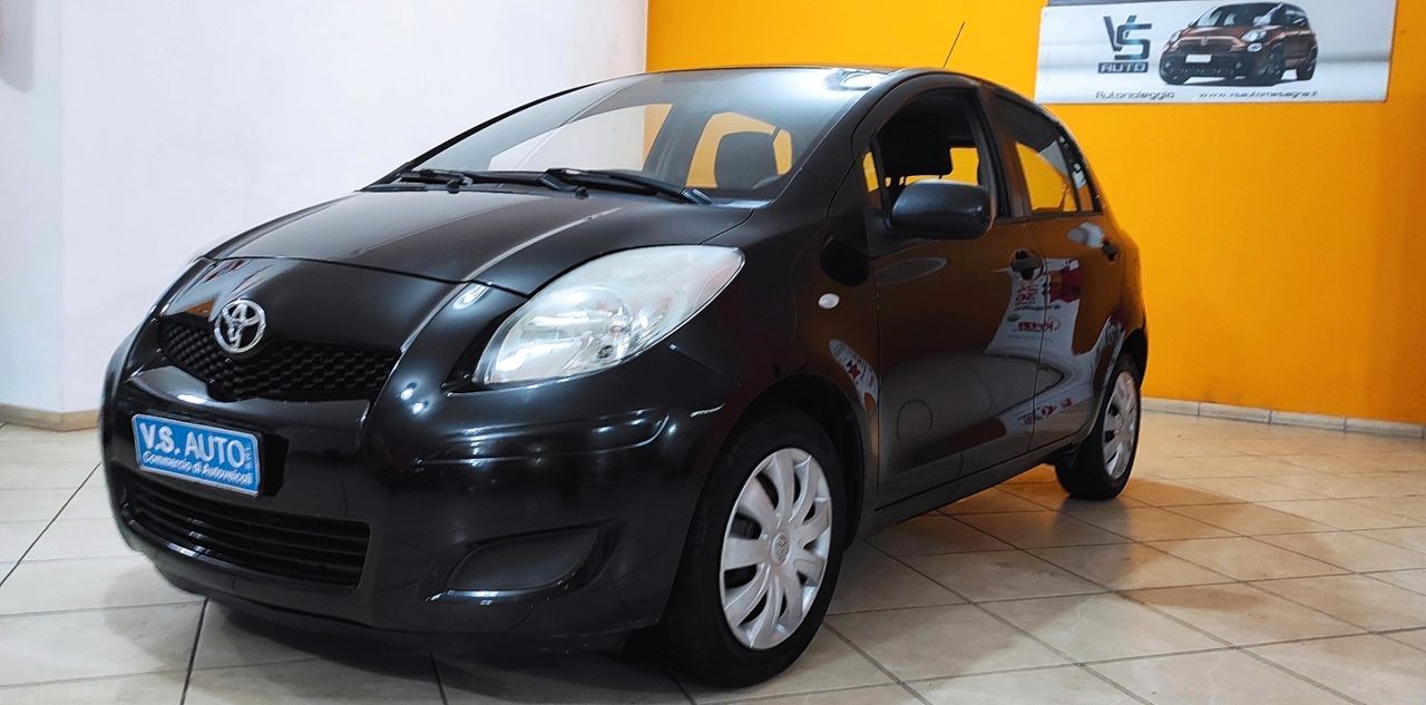 Toyota Yaris 1.0 5 porte Sol