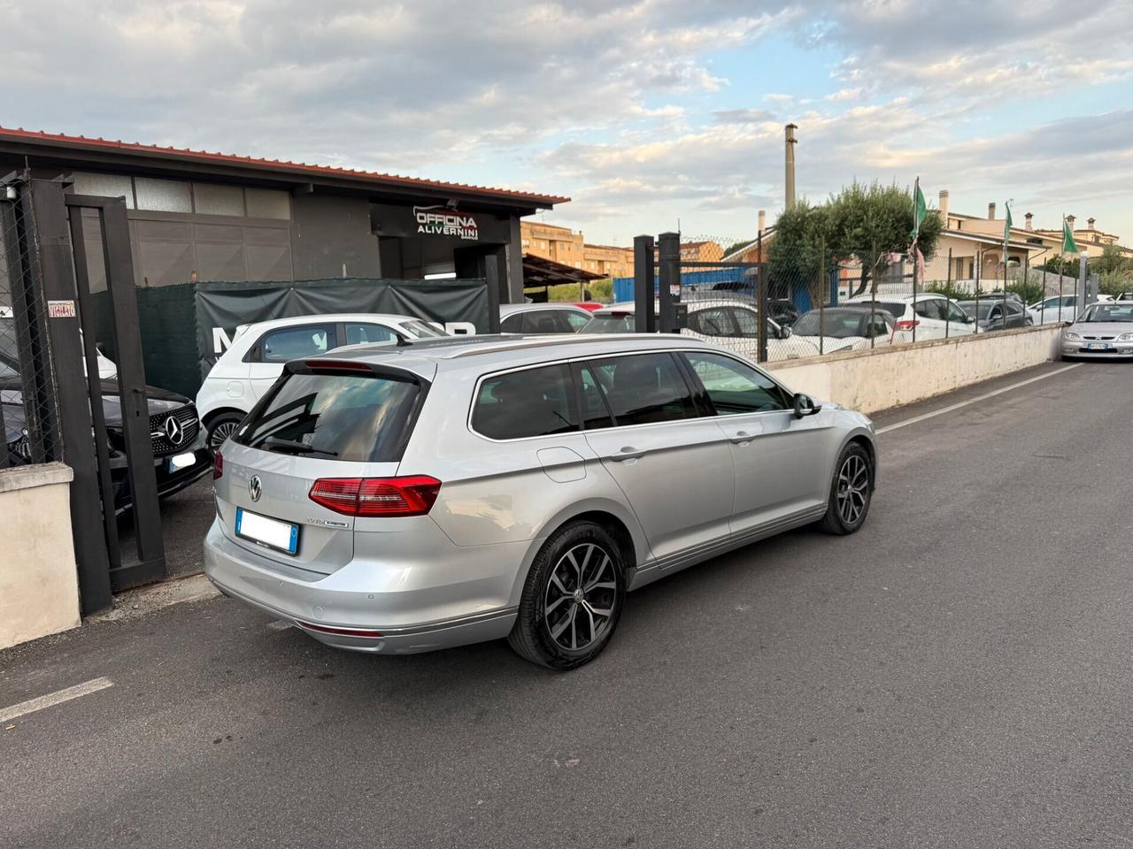 Volkswagen Passat Variant 2.0 TDI 150cv DSG Full Opt - Superprezzo