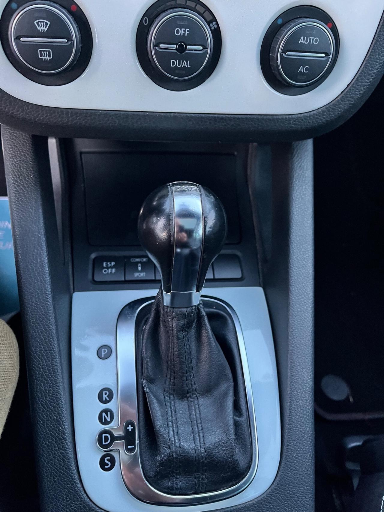 Volkswagen Scirocco 2.0 turbo benzina 200 cv Automatica