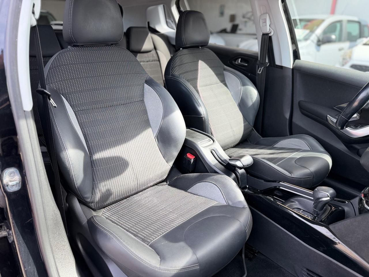 Peugeot 2008 BlueHDi 100 S&S Black Matt
