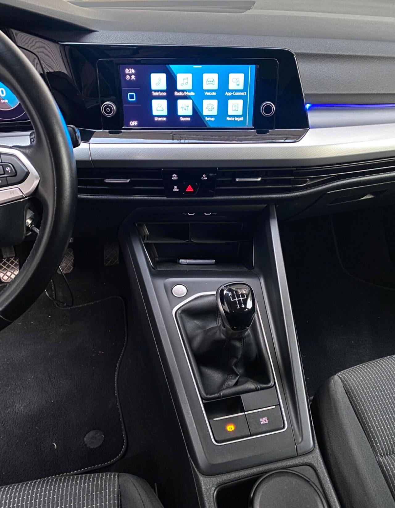 Volkswagen Golf 8 1.0 TSI 90cv - OK NEOPATENTATI