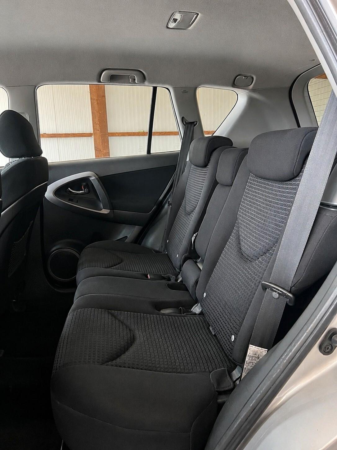 Toyota RAV 4 RAV4 2.2 D-4D 177 CV Sol Plus
