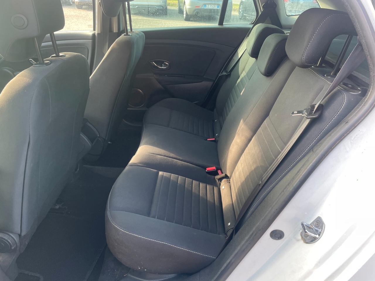 Renault Megane 1.5 dCi 110CV SporTour Limited DISTRIBUZIONE NUOVA