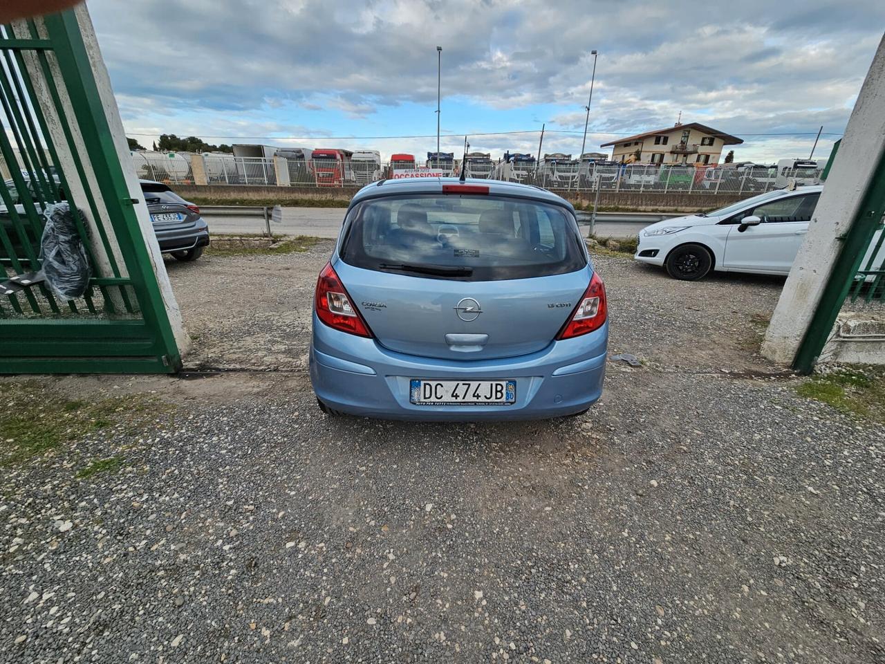 Opel Corsa 1.3 16V CDTI 5 porte Neopatentati